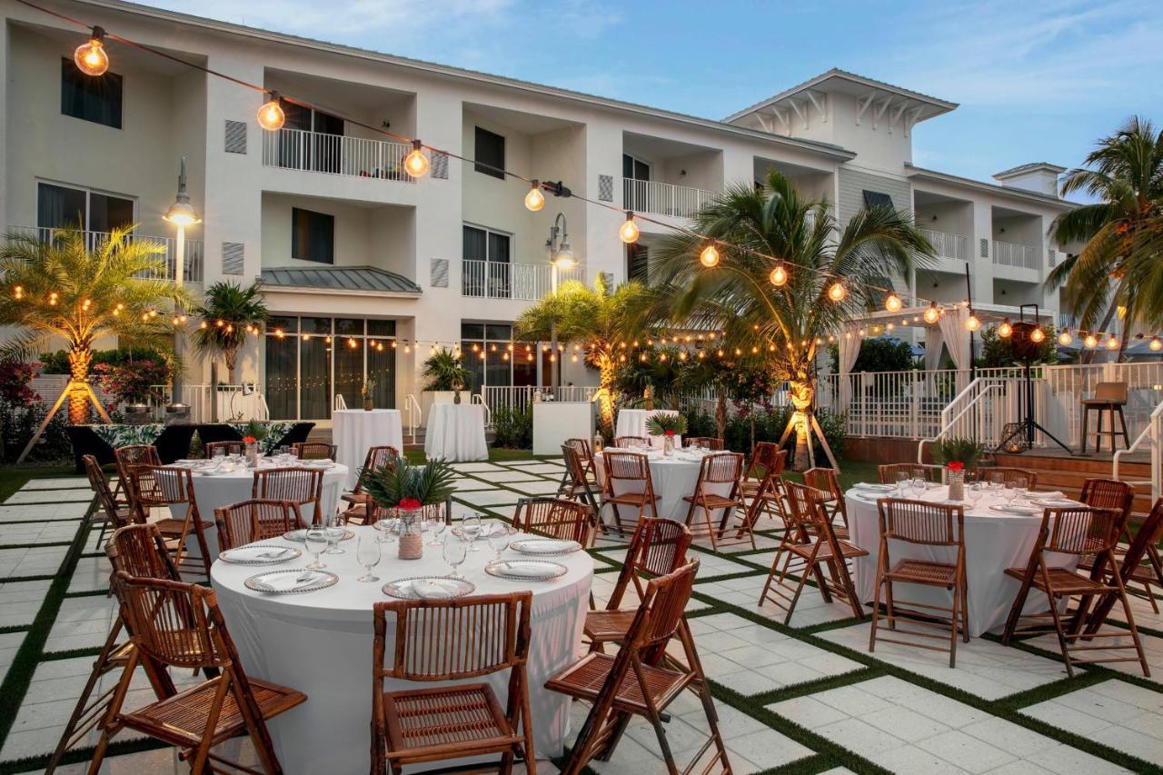 Courtyard By Marriott Faro Blanco Resort Marathon Exterior foto
